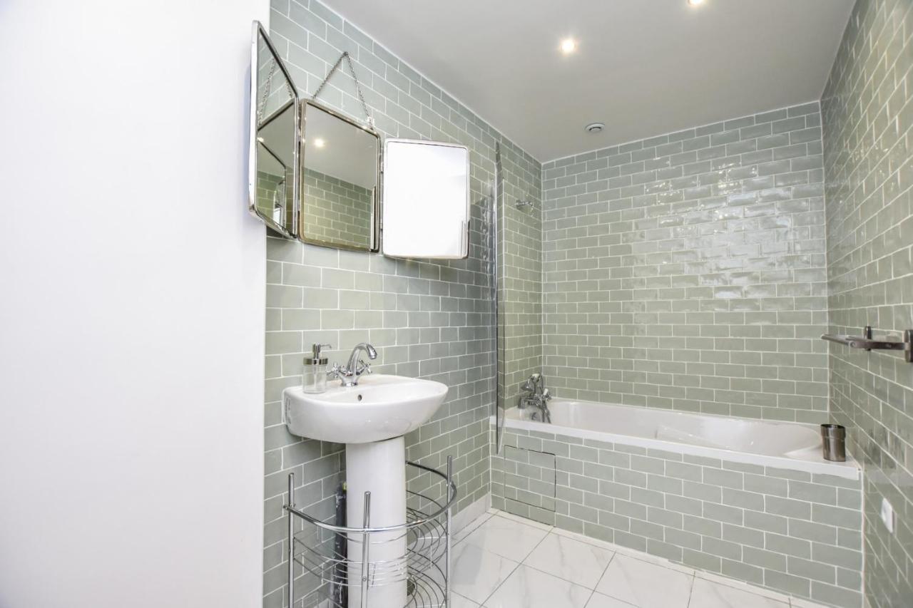 Apartament Cmg - Magenta / Saint-Vincent De Paul Paryż Zewnętrze zdjęcie